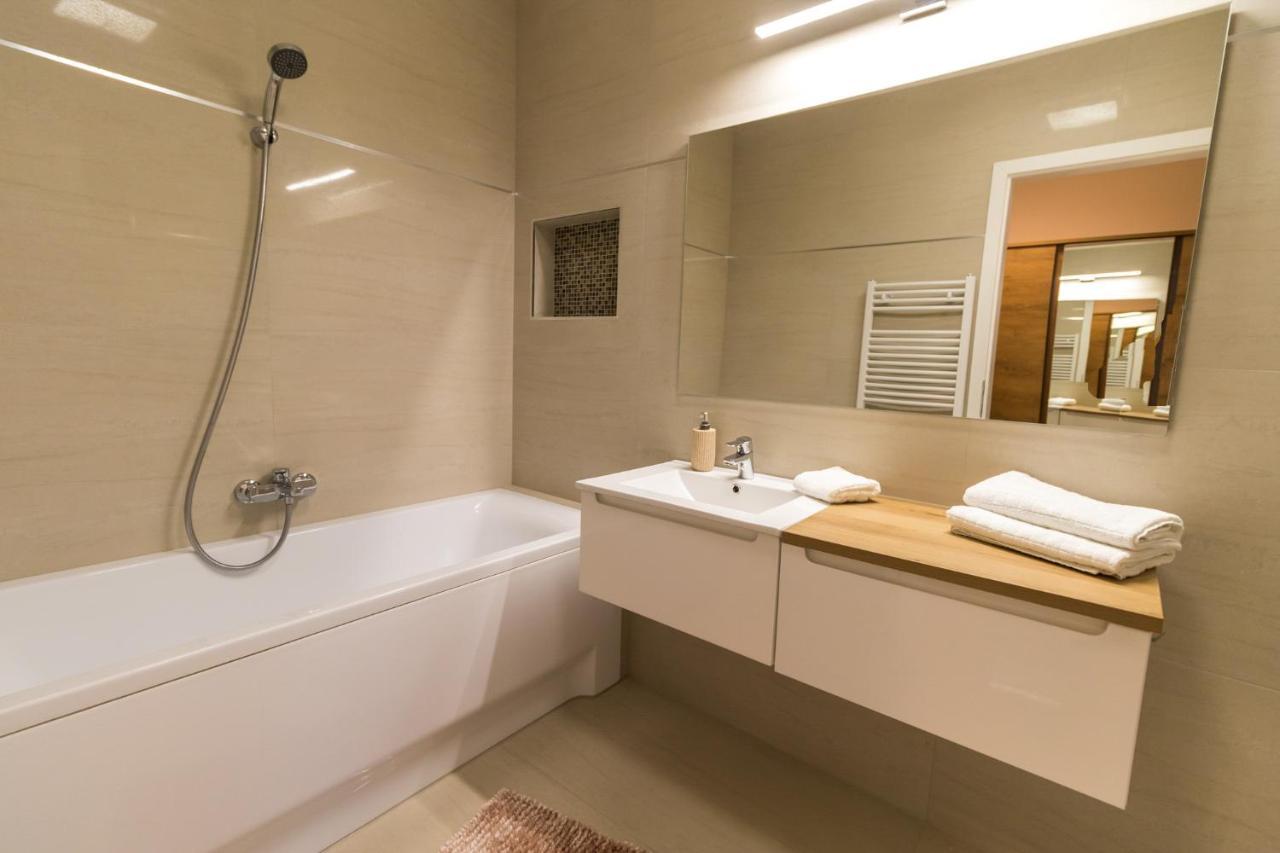 Thermal Lux Weninger Apartman Kiskunhalas Extérieur photo